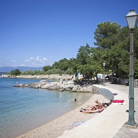Apartament Family Friendly With A Swimming Pool Vantacici, Krk - 19303 *